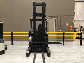 Crown ESR4500 Reach Forklift Forklift - picture0' - Click to enlarge