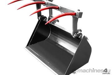 Tobroco Giant Earth Buckets with Top Clamp