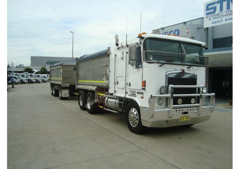 caption 2002 KENWORTH K104 TIPPER
