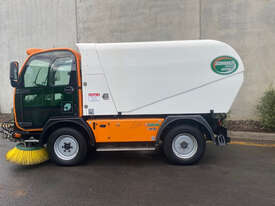 AUSA B400H Sweeper Truck - Hire - picture1' - Click to enlarge