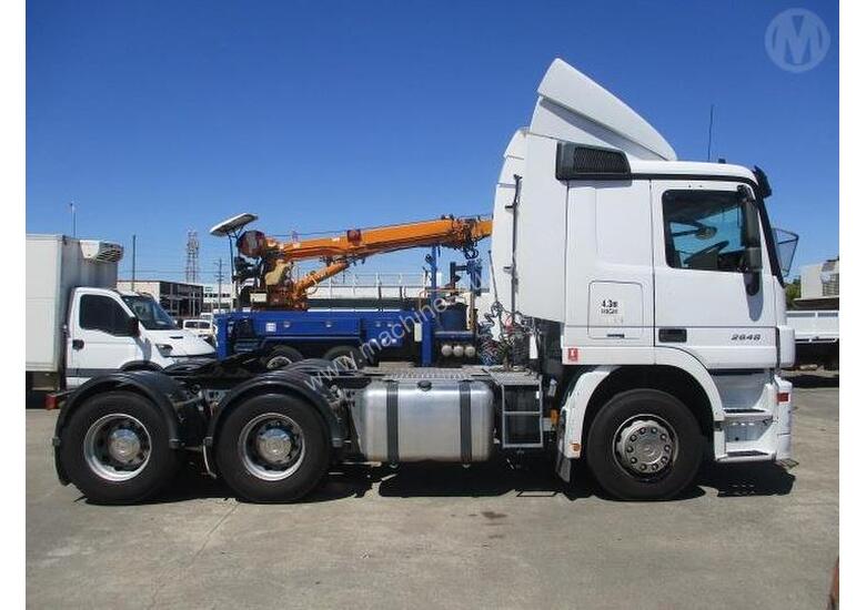 caption Mercedes-Benz Actros