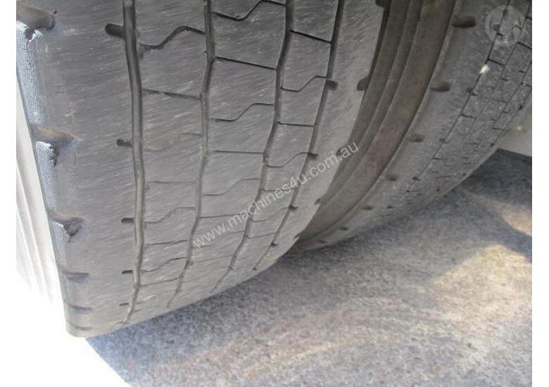 caption Mercedes-Benz Actros