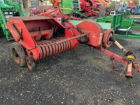 McCormick International B46 Baler Square Balers - picture0' - Click to enlarge