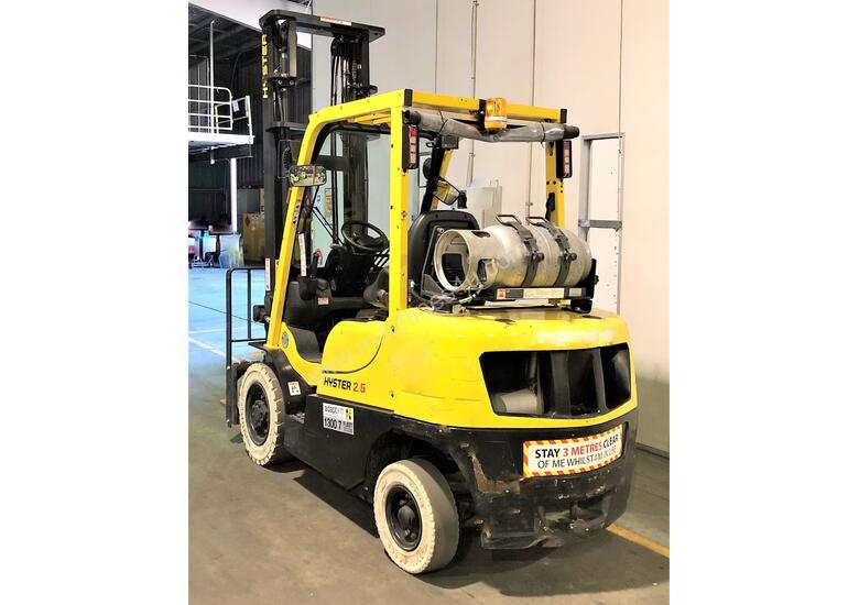 caption 2.5T LPG Counterbalance Forklift