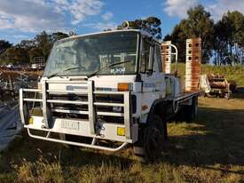 NISSAN UD BEAVERTAIL TRUCK - picture0' - Click to enlarge