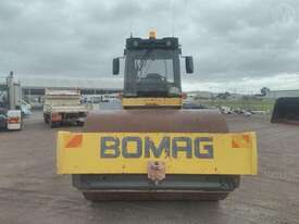 Bomag BW216 D-4 - picture0' - Click to enlarge