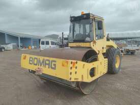 Bomag BW216 D-4 - picture1' - Click to enlarge