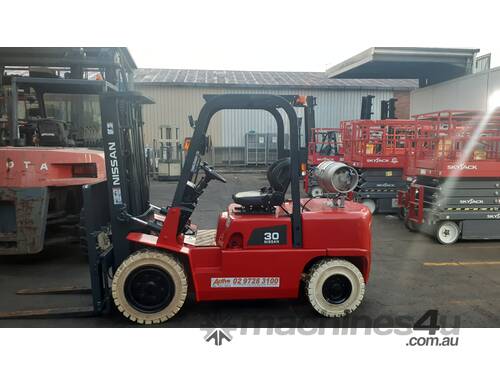 Nissan p1f2a25du Counterbalance Forklifts - New and Used Nissan