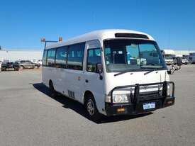Toyota Coaster XZB50R - picture0' - Click to enlarge