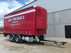 Vawdrey Pig Refrigerated Curtainsider Pig - picture0' - Click to enlarge
