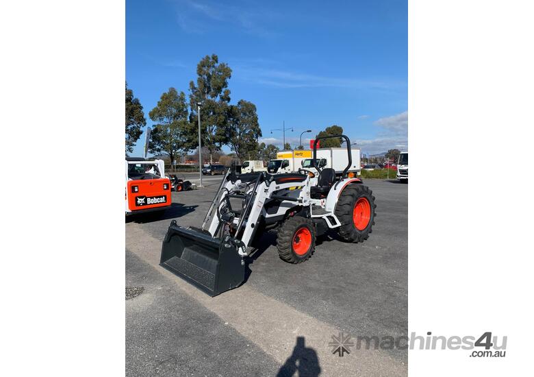 caption Bobcat Tractor CT4055 - 1.3T, 48L Tank Capacity
