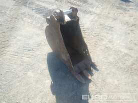 385mm Bucket to suit Excavator, Centers 300mm, Ears 200mm, Pins 50mm  - picture0' - Click to enlarge