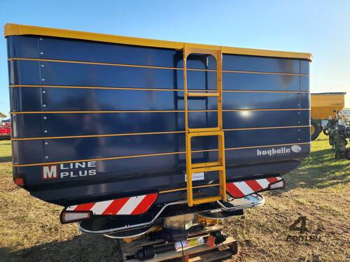 caption 2023 Bogballe M45W Linkage Spreader