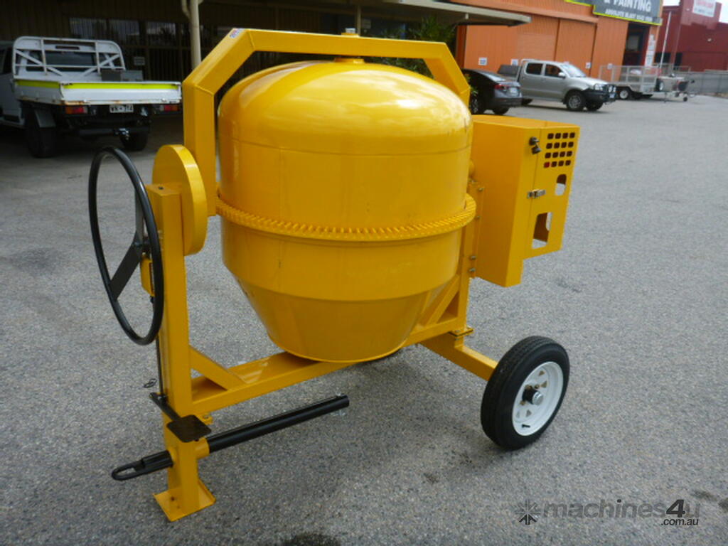New 2022 BMAC NEW BMAC 600 LITRE DIESEL CONCRETE MIXER Portable