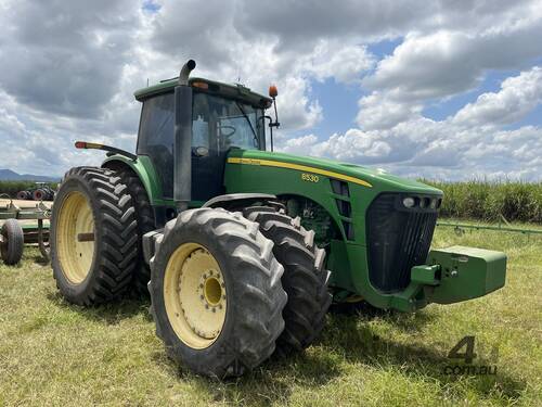 John Deere 8530