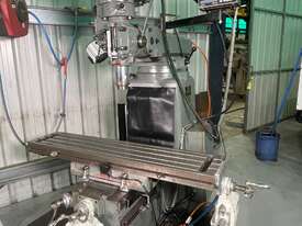 King Rich KR-V2000 Milling machine - picture0' - Click to enlarge