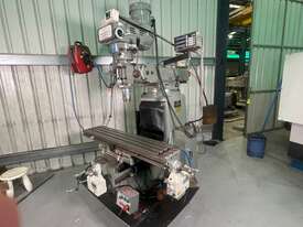 King Rich KR-V2000 Milling machine - picture0' - Click to enlarge