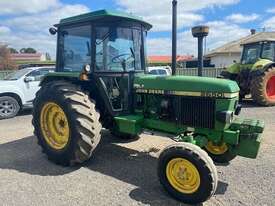 John Deere 2650 Utility Tractors - picture0' - Click to enlarge