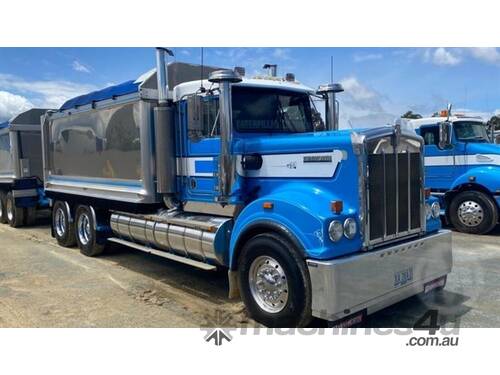 Kenworth T900