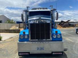 Kenworth T900 - picture0' - Click to enlarge