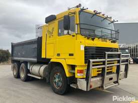 1989 Volvo F12 - picture0' - Click to enlarge