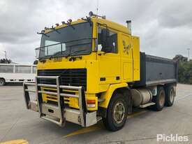 1989 Volvo F12 - picture0' - Click to enlarge