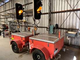 Portable Traffic Lights Trailers - picture0' - Click to enlarge