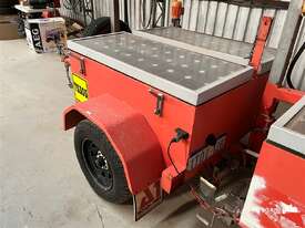 Portable Traffic Lights Trailers - picture2' - Click to enlarge