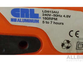 CRL 4.8 Volt Cordless Screwdriver Kit - picture0' - Click to enlarge