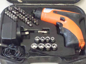 CRL 4.8 Volt Cordless Screwdriver Kit - picture0' - Click to enlarge