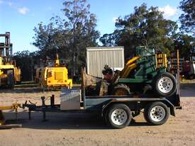 Kanga mini loader & trailer - picture0' - Click to enlarge