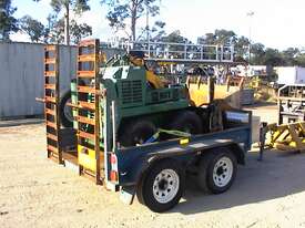 Kanga mini loader & trailer - picture1' - Click to enlarge