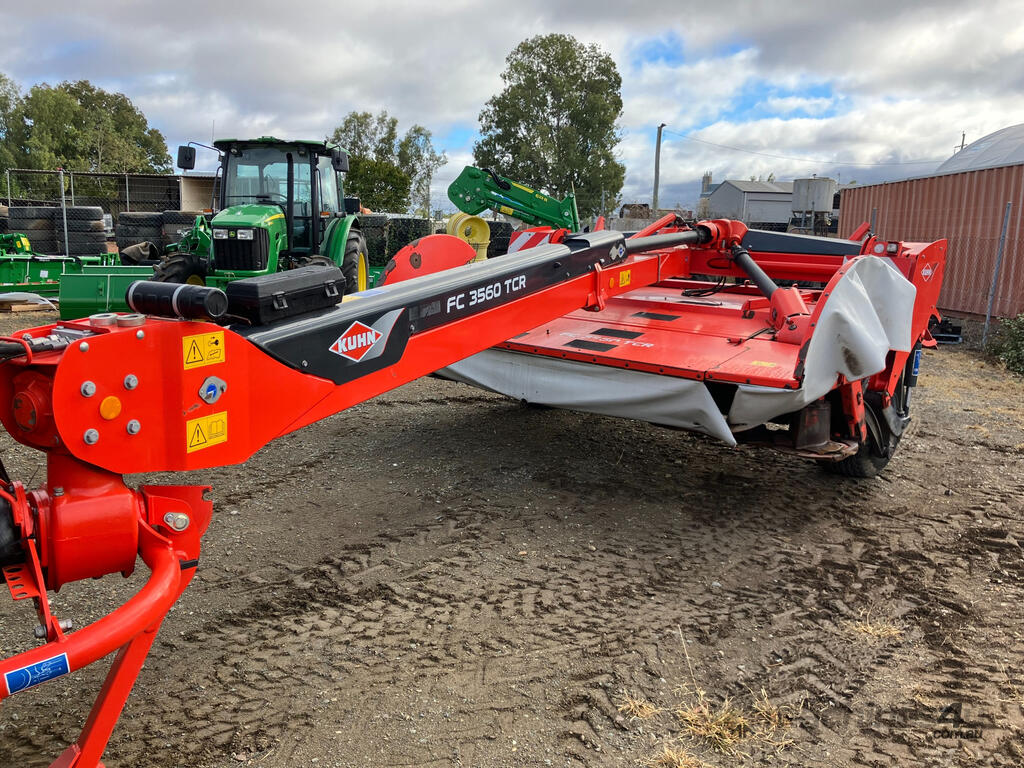 Used kuhn Kuhn FC3560 TCR Mower Conditioner Hay Forage Equip Mower