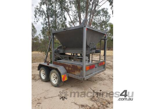 Trailer Brick Press Rammed Earth with Hopper 80 Ton Ram