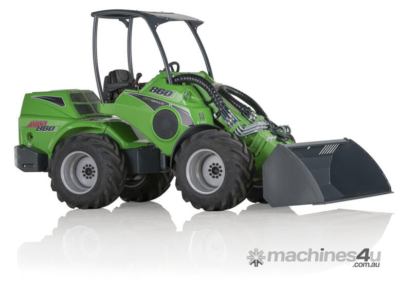 Avant 860i Powerful Articulated Loader with  4-in-1 Bucket