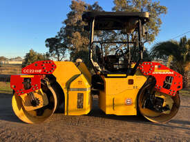 Dynapac CC224 Vibrating Roller Roller/Compacting - picture0' - Click to enlarge