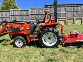 KUBOTA GL240DT TRACTOR - picture2' - Click to enlarge