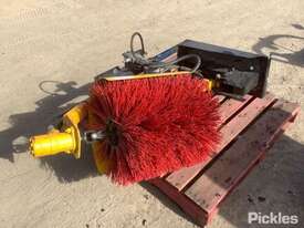 Unknown Hydraulic Sweeper Attachment With PVC Bristles. NOTE: No Plate Or Serial Number - picture0' - Click to enlarge