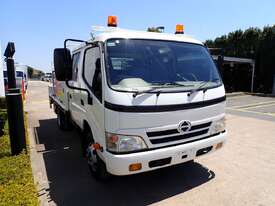 HINO DUTRO - picture2' - Click to enlarge