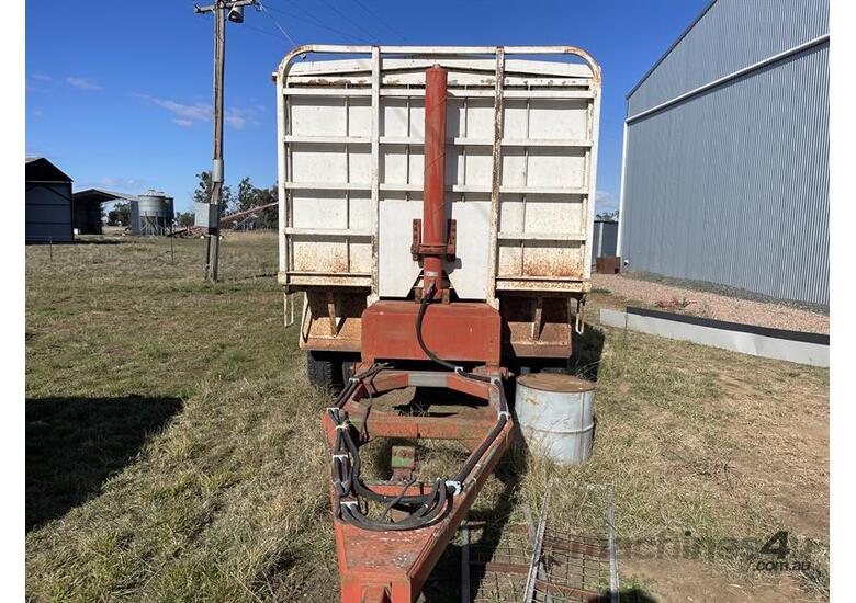 1994 S.X. TRI-AXLE PIG TRAILER