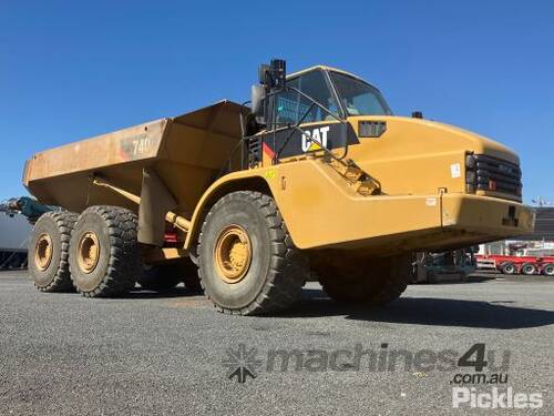 2006 Caterpillar 740 6x6 Articulated Dump Truck