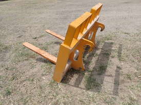  Loader fork carriage - picture0' - Click to enlarge