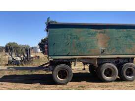 1900 HAMALEX TRI AXLE TIPPING DOG TRAILER HXDT3  - picture2' - Click to enlarge