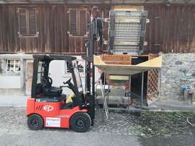EFL181 Li-ion electric forklift truck 1.8TEntry-level - picture2' - Click to enlarge