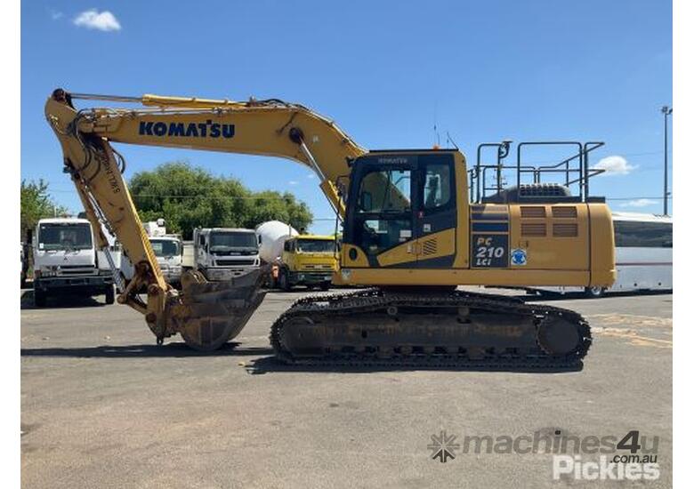 Used Komatsu Pc Lci Tonne Excavator In Listed On Machines U