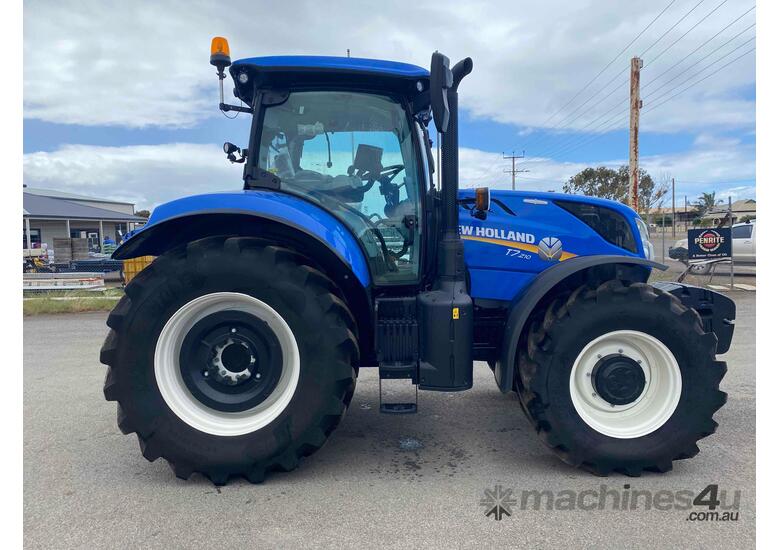 2023 New Holland T7.210