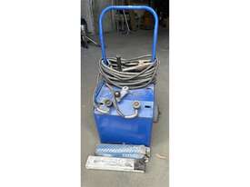 Stick Welder - picture0' - Click to enlarge