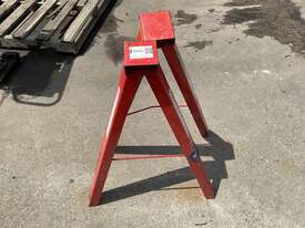 2x Buildpro Plank Stands - picture1' - Click to enlarge