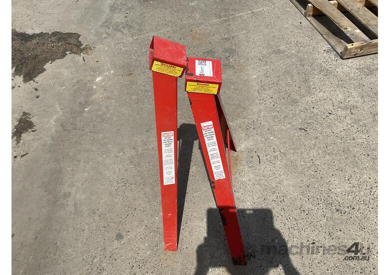 Used 2x Buildpro Plank Stands in , - Listed on Machines4u