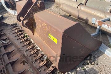   Batter Bucket 1500mm 45mm pin